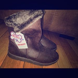 Bobs style fur boots